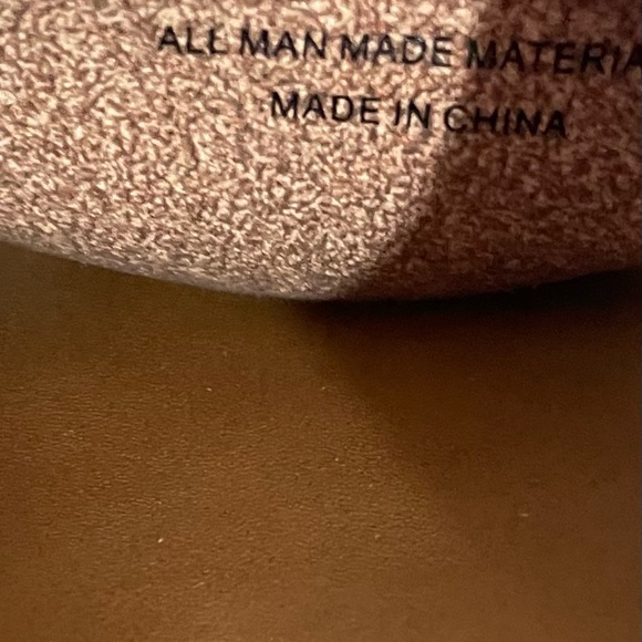 KOLILI Slide - Picture 5 of 7